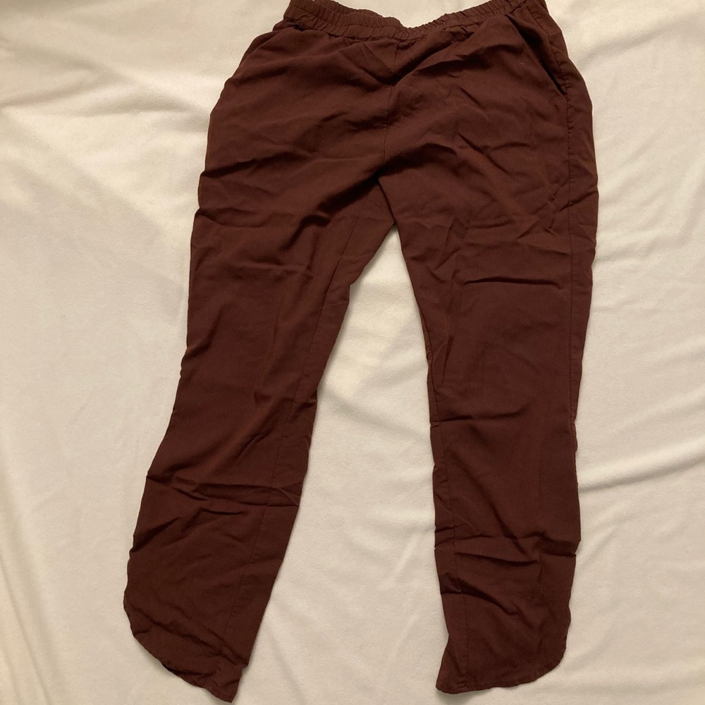 Marine layer Allison pants in burgundy/raisin?